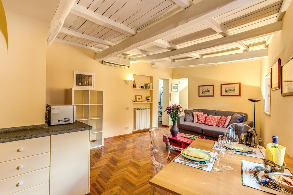 Apartment Trastevere Attic With Terrace Rome