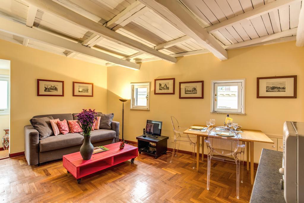 Trastevere Attic With Terrace Apartment