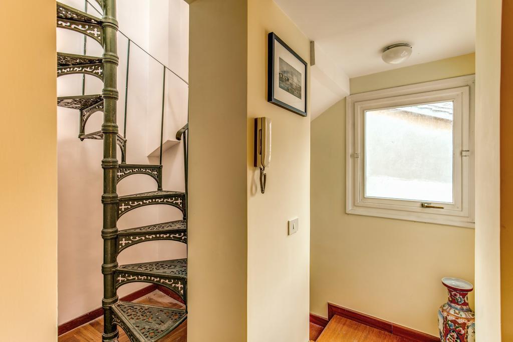 Apartment Trastevere Attic With Terrace *