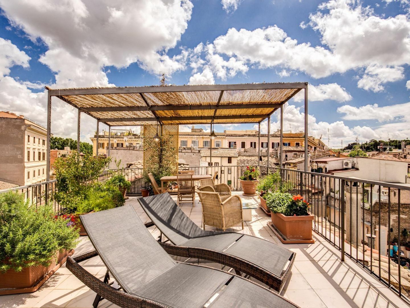 Trastevere Attic With Terrace * Rome